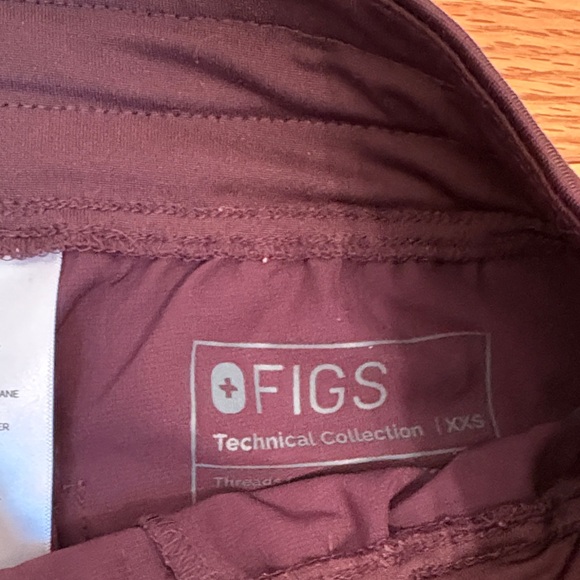 Figs Scrub Set - Picture 2 of 4